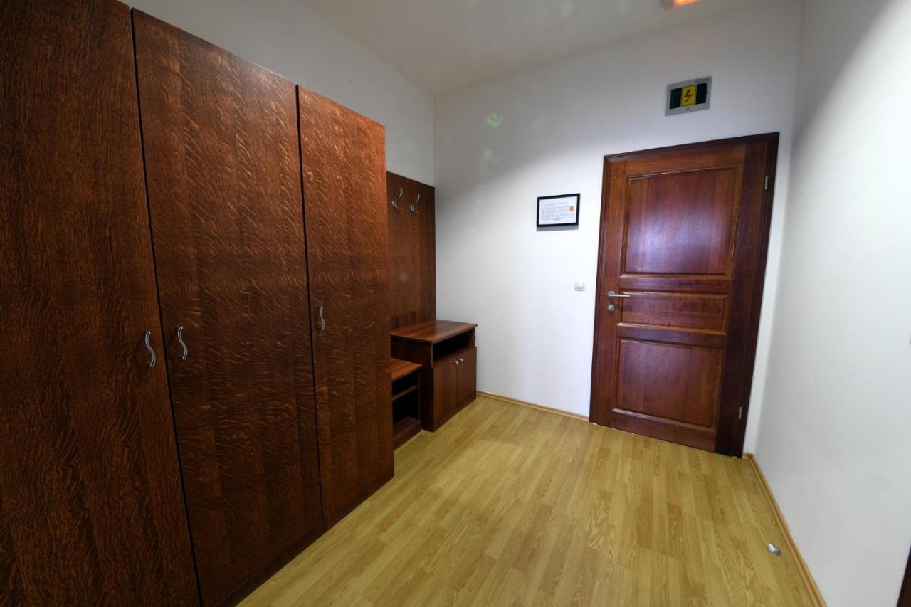 Apartments & Rooms Krizevci ภายนอก รูปภาพ