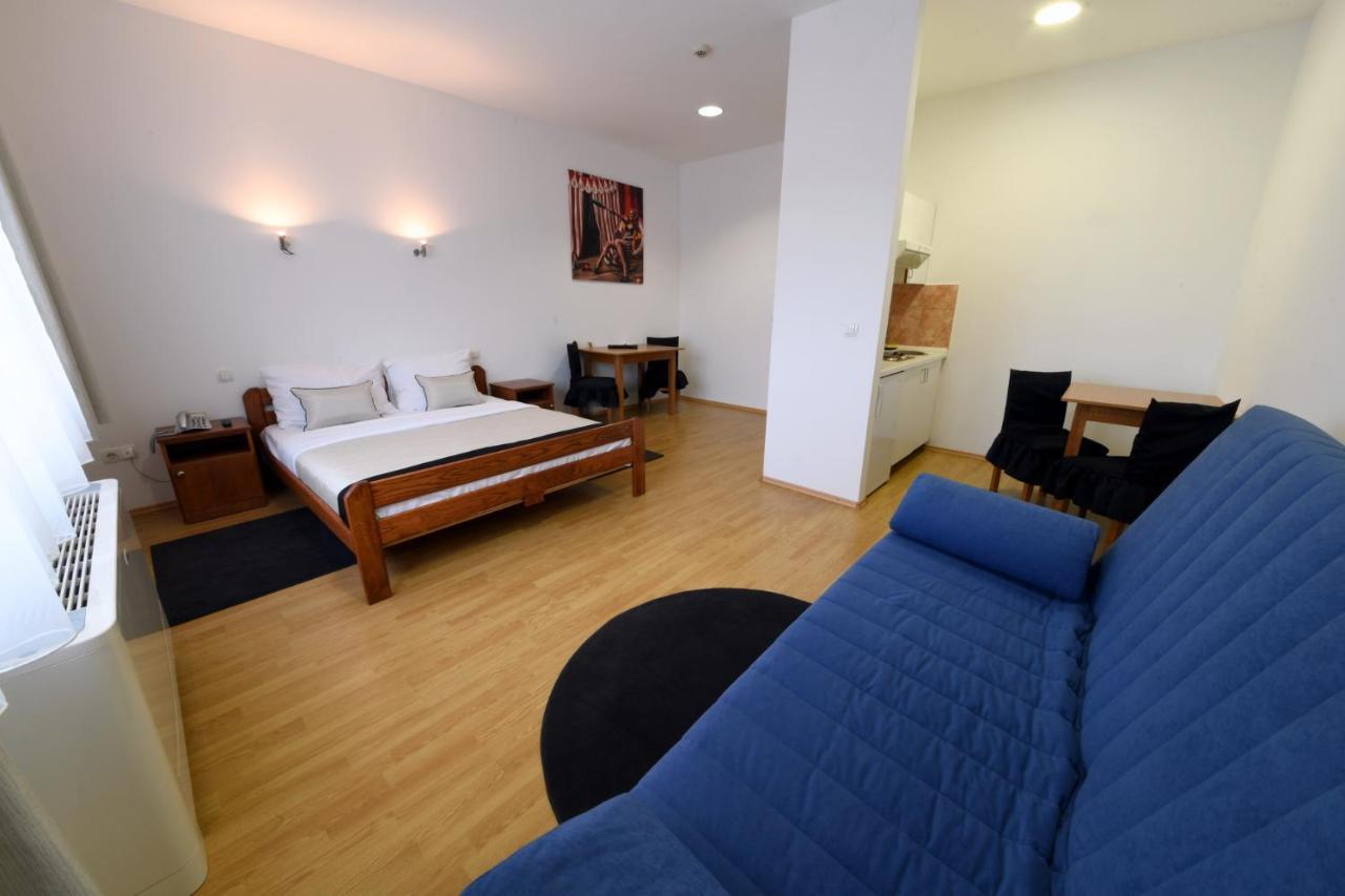 Apartments & Rooms Krizevci ภายนอก รูปภาพ